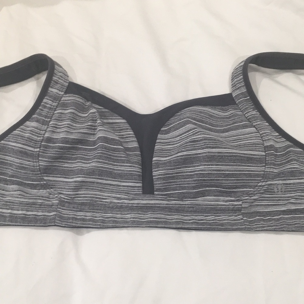 Lulu sport bra 36D